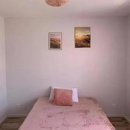 Maison 2 Chambre, Salon, 5 Couchage 57 Rue Du Drain 95480 Casa vacanze *